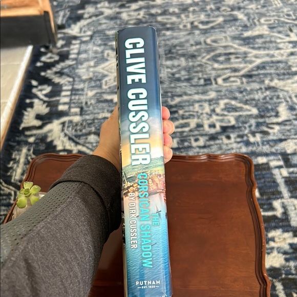 The Corsican Shadow Book by Clive Cussler - Picture 6 of 8